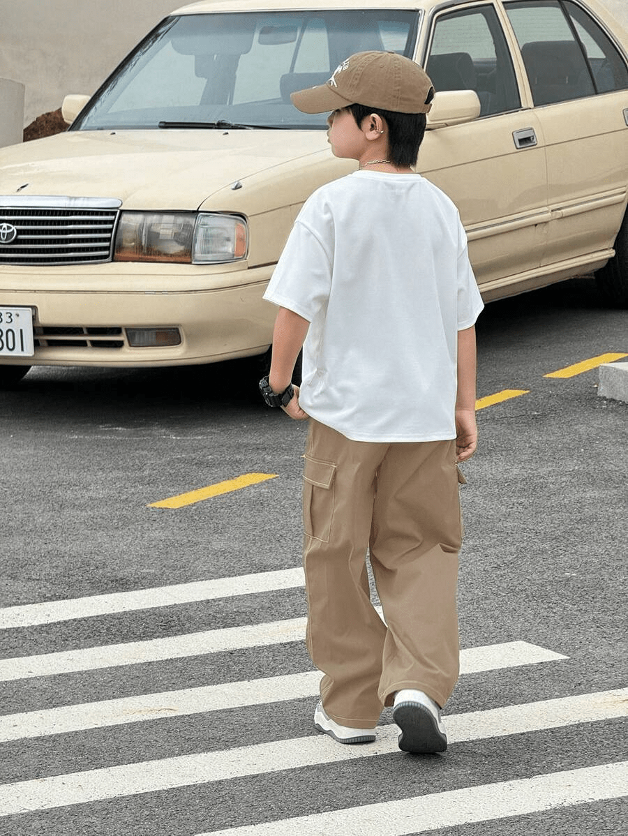 2pcs/Set Tween Boy 3D Letter Embossed Pattern Crew Neck Short Sleeve T-Shirt With Contrast Color Stitching Cargo Pocket Pants, Casual Sports Outfit - Raab.pk